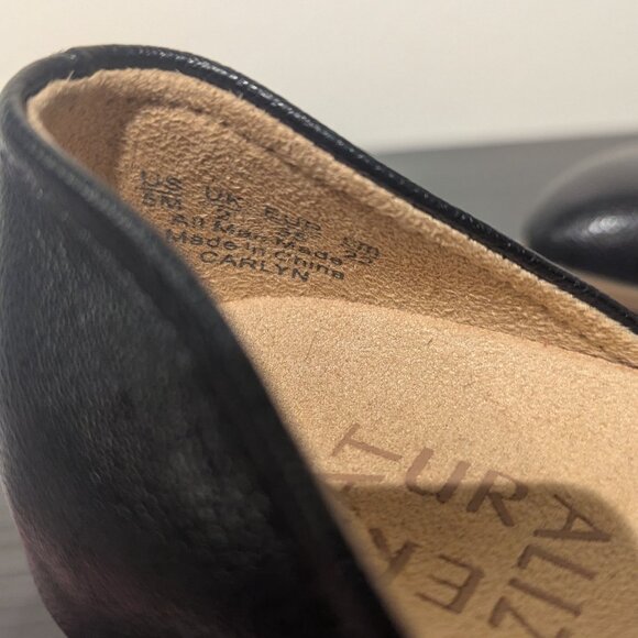 Naturalizer Women's Carlyn Slip-On Low Ankle Bootie Size 5 - Picture 4 of 7